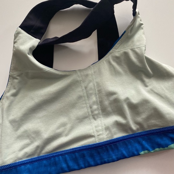 Lululemon swimwear top size 8 used - Picture 4 of 6